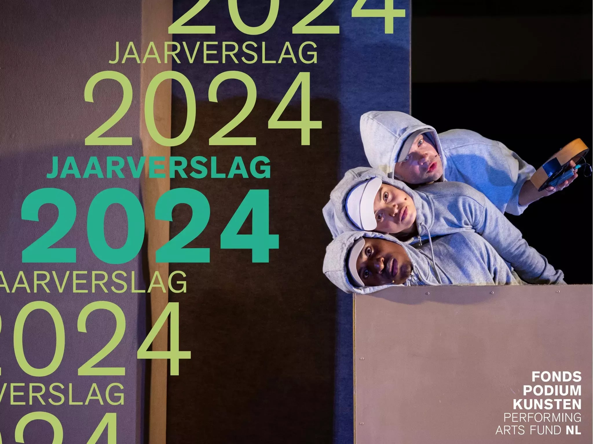 Voorkant van het jaarverslag. Voorstelling: Terecht - Wabi Sabi Theater | Foto: © Nichon Glerum