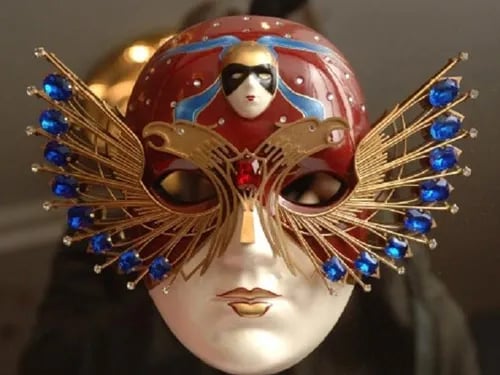 Club Guy & Roni wint Russische Golden Mask Award