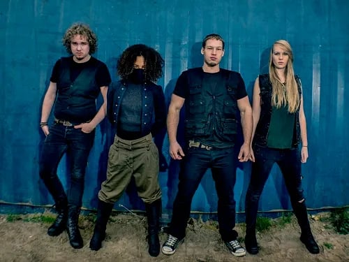 Kid Harlequin tourt door Verenigd Koninkrijk