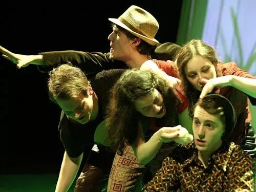 Feiert, Facebooked, Folgt!