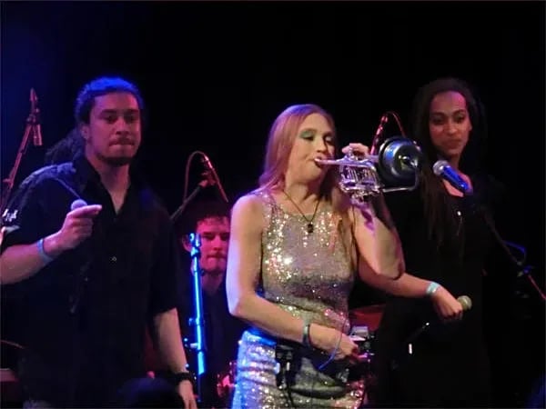 Saskia Laroo Band in China