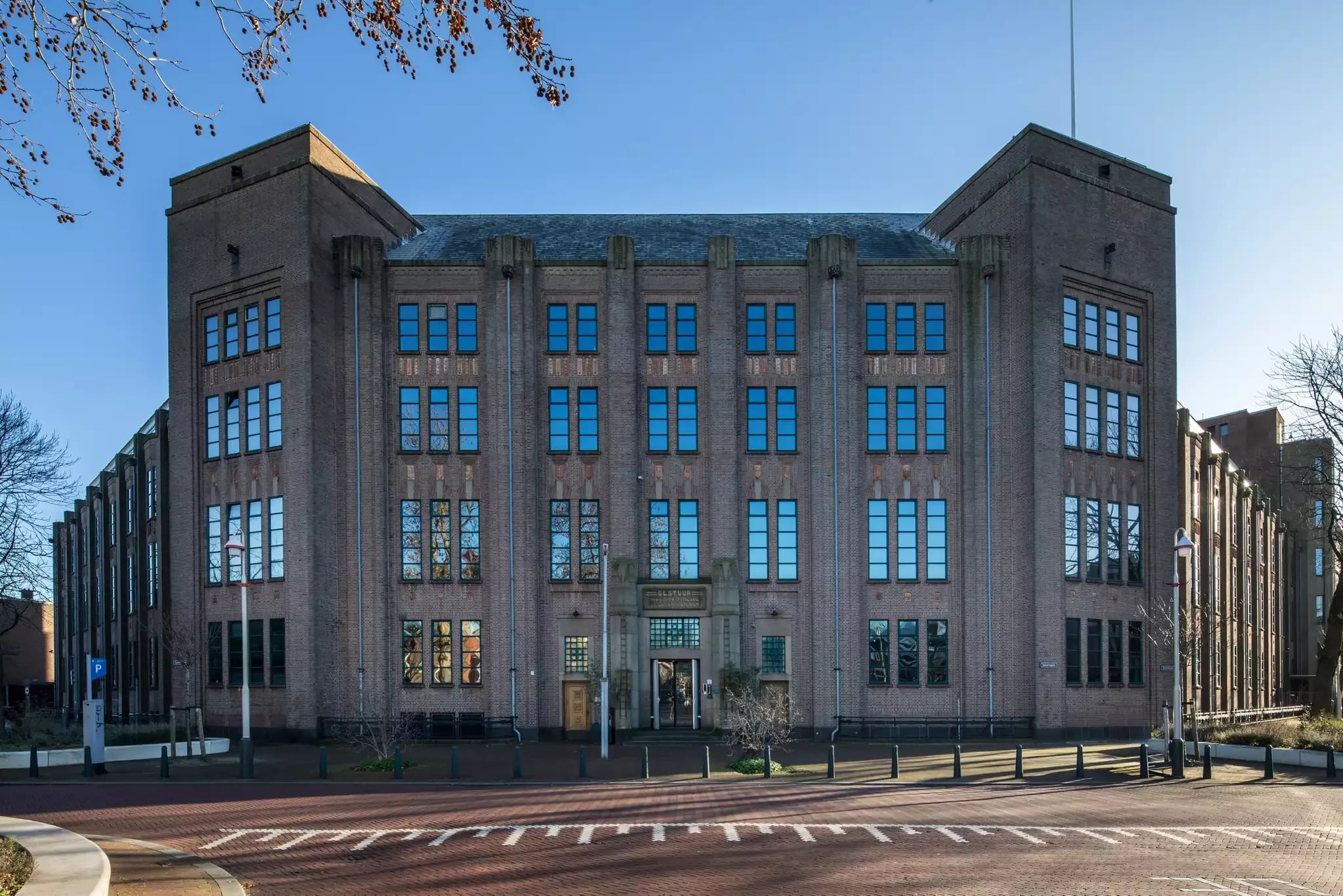 Ons nieuwe kantoor aan het Spaarneplein 2, Den Haag © Eddo Hartmann