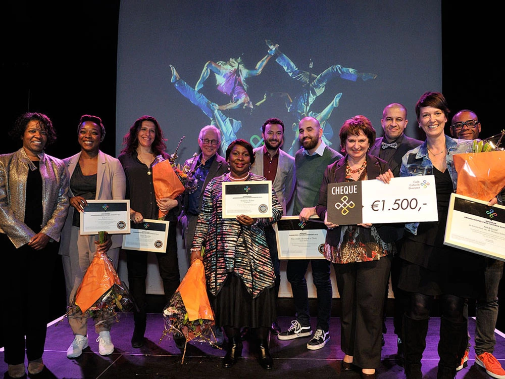 Winnaars, jury en genomineerden van de Code Culturele Diversiteit Award 2016 (Foto: Henk Rougoor)